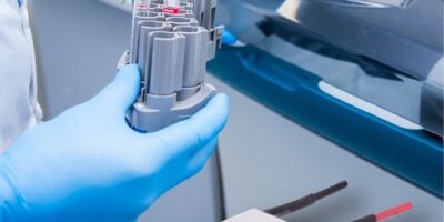 Thermoelectric coolers preserve medical reagents