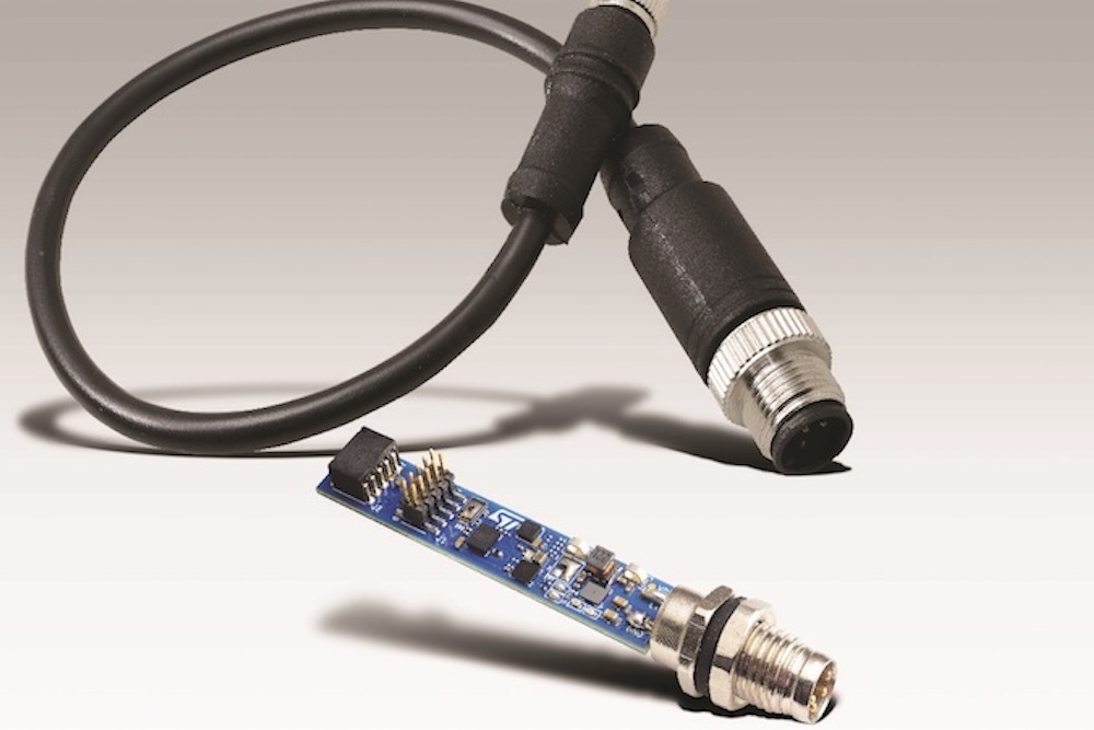 Industrial smartsensor evaluation kit with IOLink transceiver and