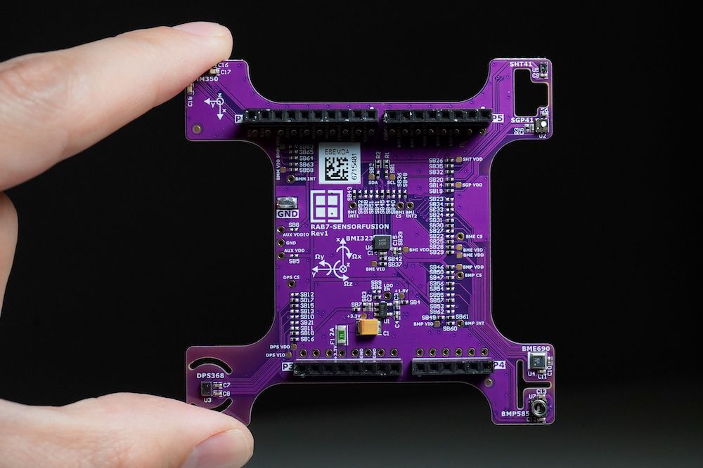 Rutronik introduces the next-gen adapter board RAB7 for Sensorfusion